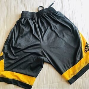 didas boys yellow and grey sports shorts size S